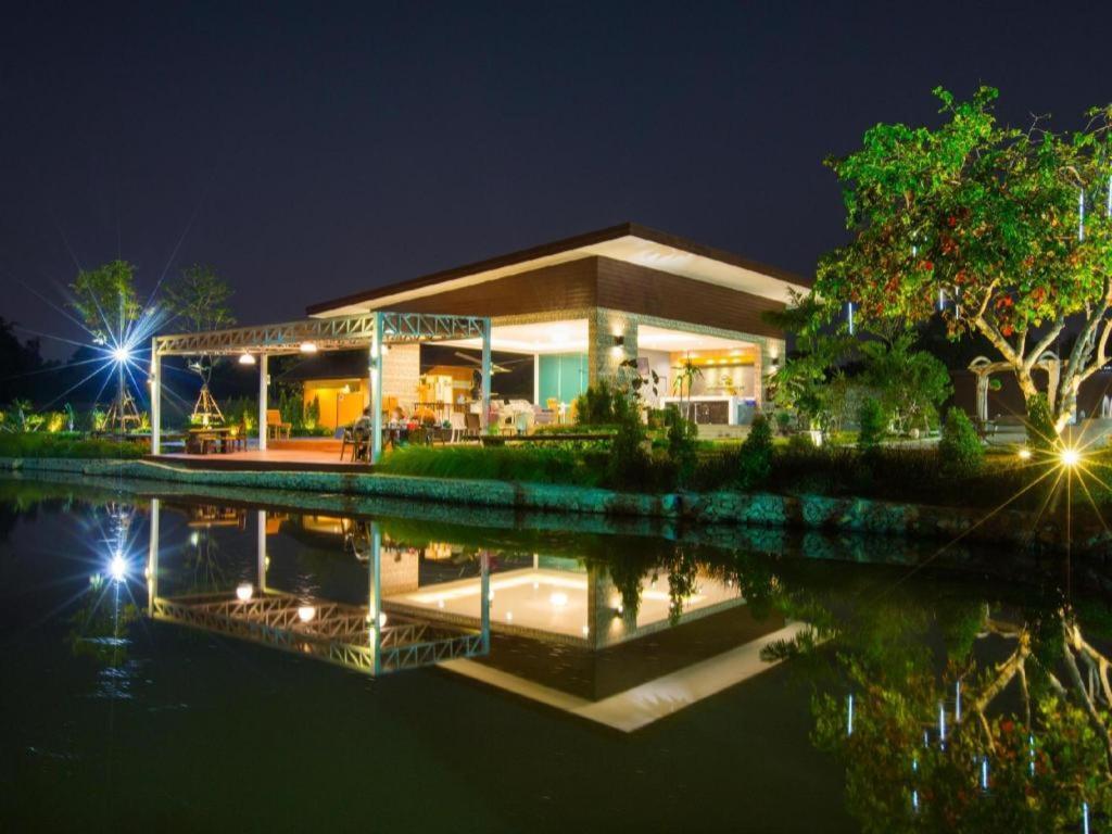 Bua Tara Resort Nong Prue Ngoại thất bức ảnh