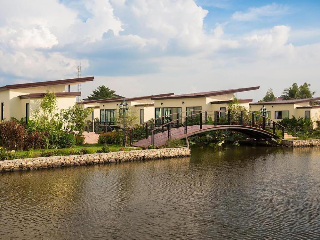 Bua Tara Resort Nong Prue Ngoại thất bức ảnh
