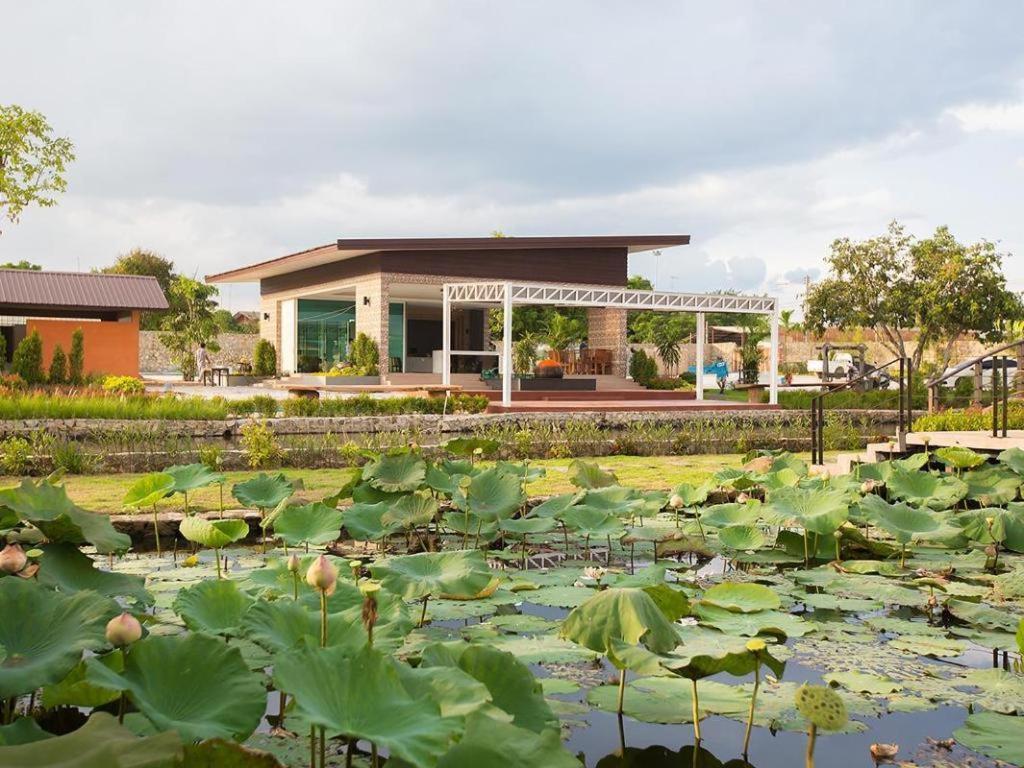 Bua Tara Resort Nong Prue Ngoại thất bức ảnh