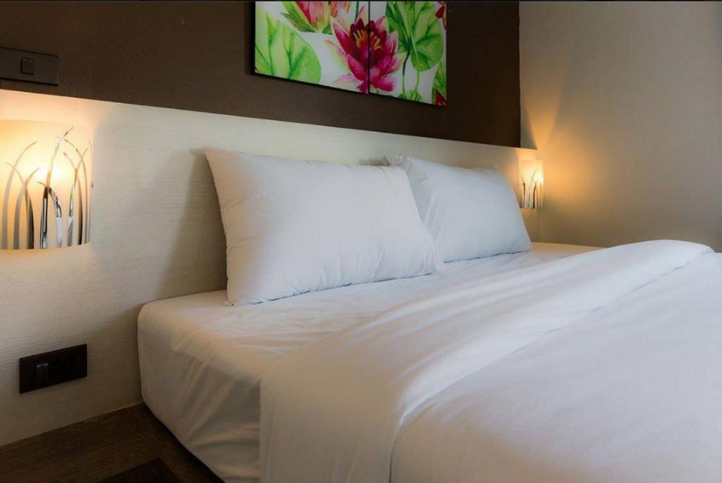 Bua Tara Resort Nong Prue Ngoại thất bức ảnh