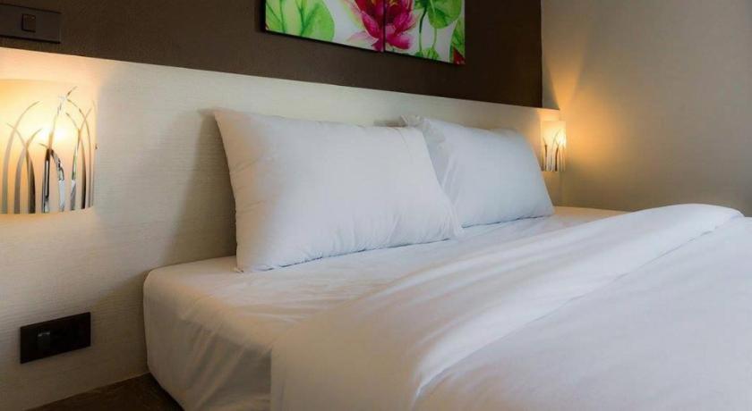 Bua Tara Resort Nong Prue Ngoại thất bức ảnh
