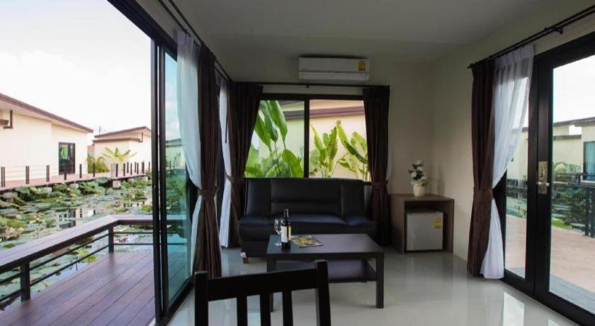 Bua Tara Resort Nong Prue Ngoại thất bức ảnh