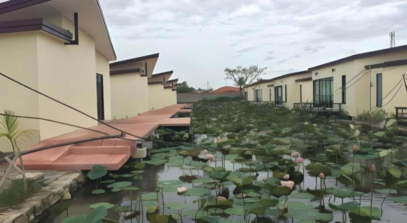 Bua Tara Resort Nong Prue Ngoại thất bức ảnh