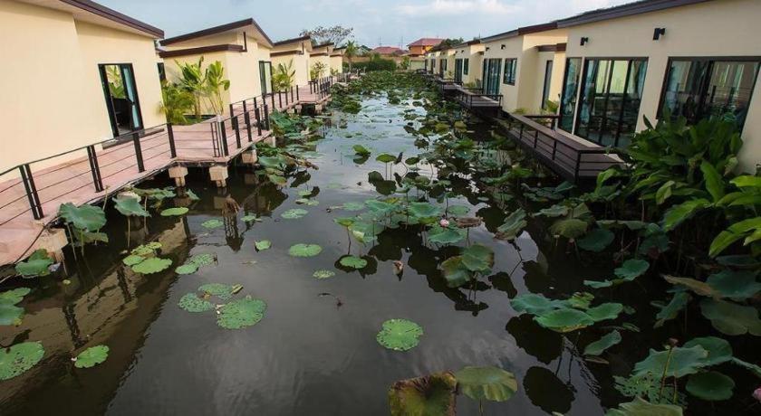 Bua Tara Resort Nong Prue Ngoại thất bức ảnh