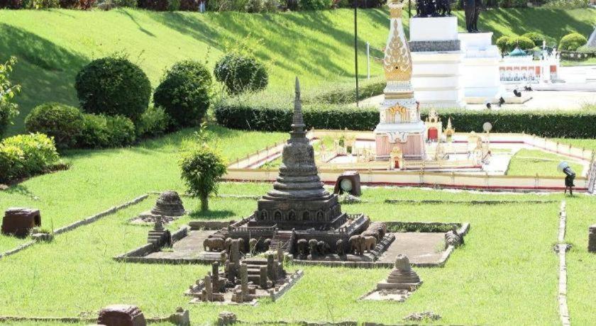 Bua Tara Resort Nong Prue Ngoại thất bức ảnh