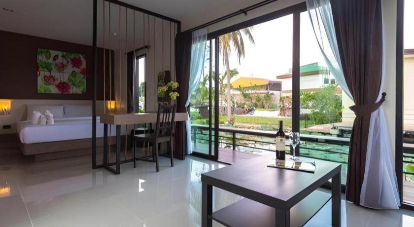 Bua Tara Resort Nong Prue Ngoại thất bức ảnh