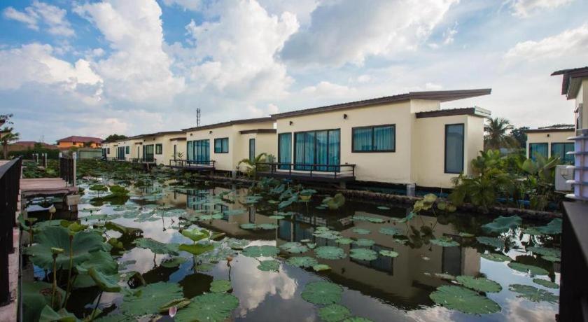 Bua Tara Resort Nong Prue Ngoại thất bức ảnh